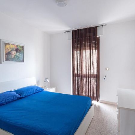 Appartamento A 150 M Dal Mare Climatizzato Con Bellissimo Patio Esterno Torre Pali المظهر الخارجي الصورة