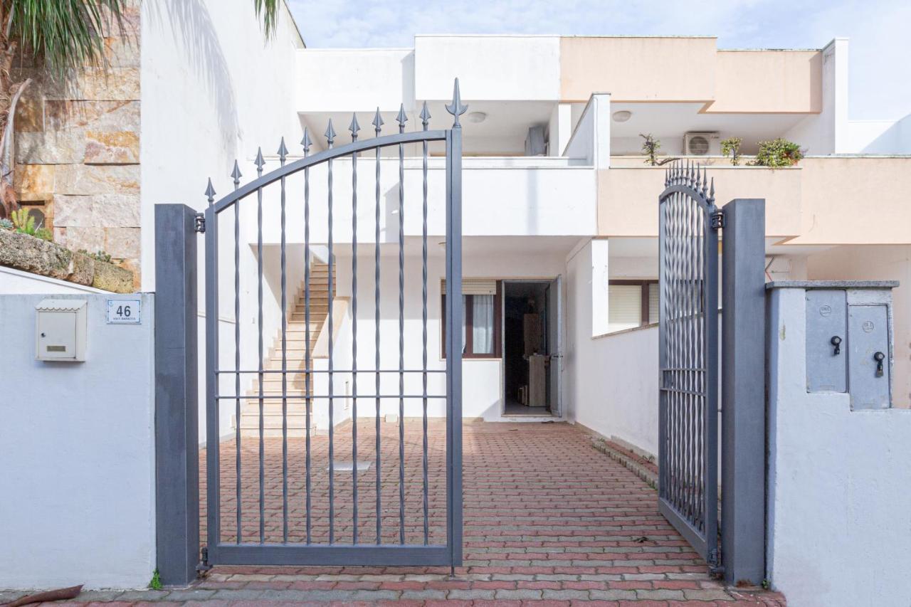 Appartamento A 150 M Dal Mare Climatizzato Con Bellissimo Patio Esterno Torre Pali المظهر الخارجي الصورة